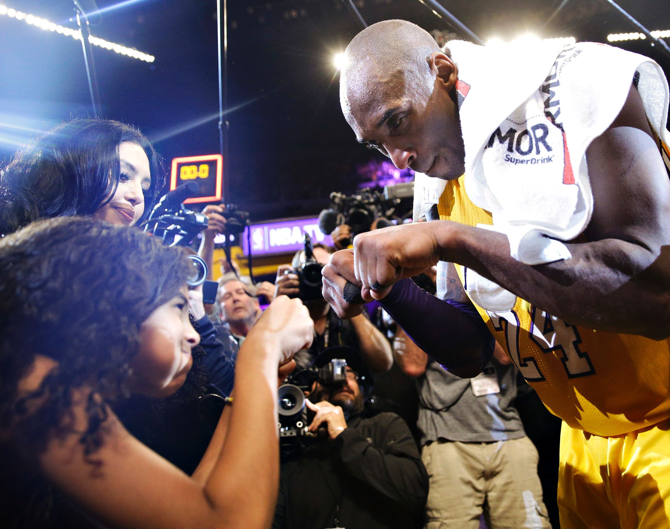 Kobe Bryant Fist Bump Photos Kobe Bryant Career Retrospective Espn