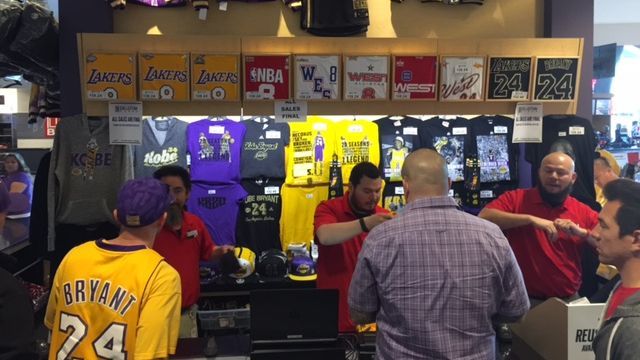 lakers store staples center