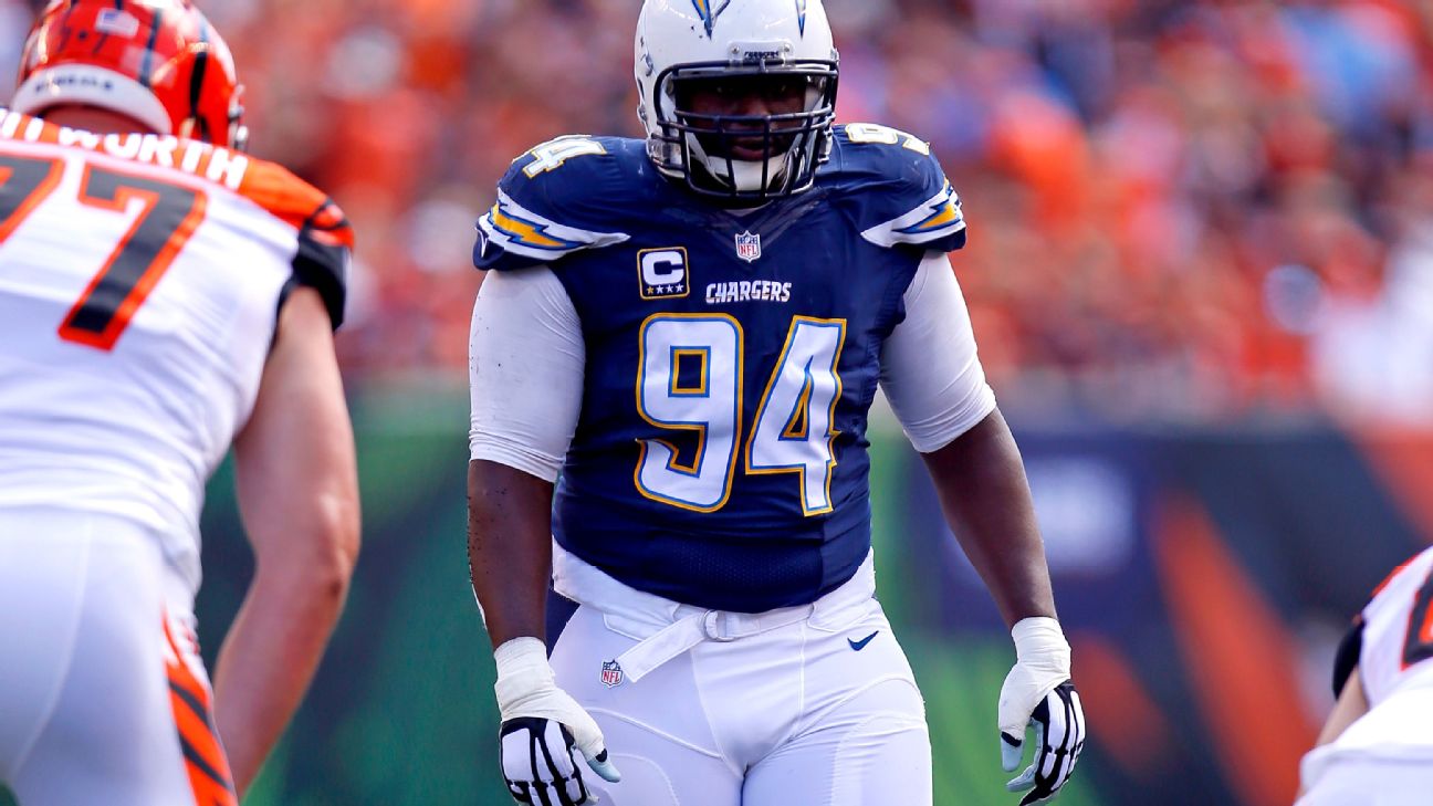 Chargers pick up fifth-year option on Corey Liuget 