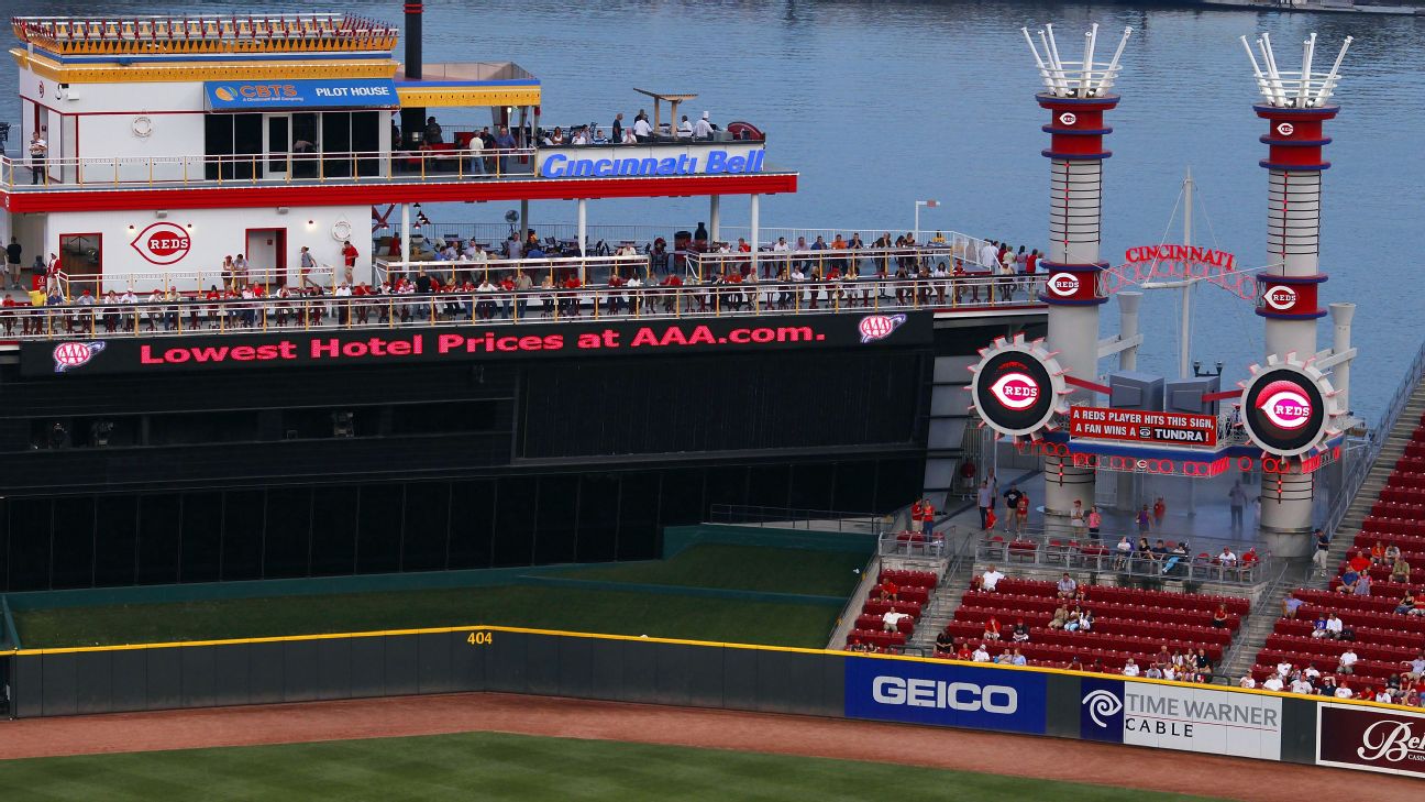 Adam Dunn hit 535-foot homer at Great American Ball Park