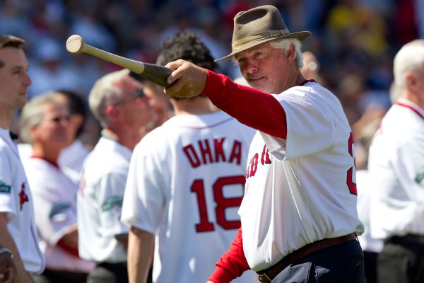 Ex-Red Sox P Bill Lee collapses at amateur game