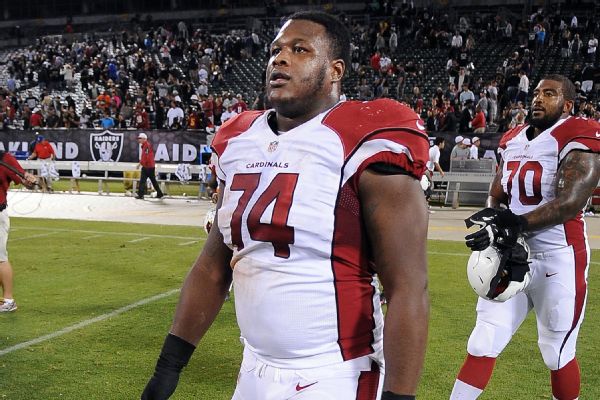 Cardinals' Humphries ejected for contact with ref