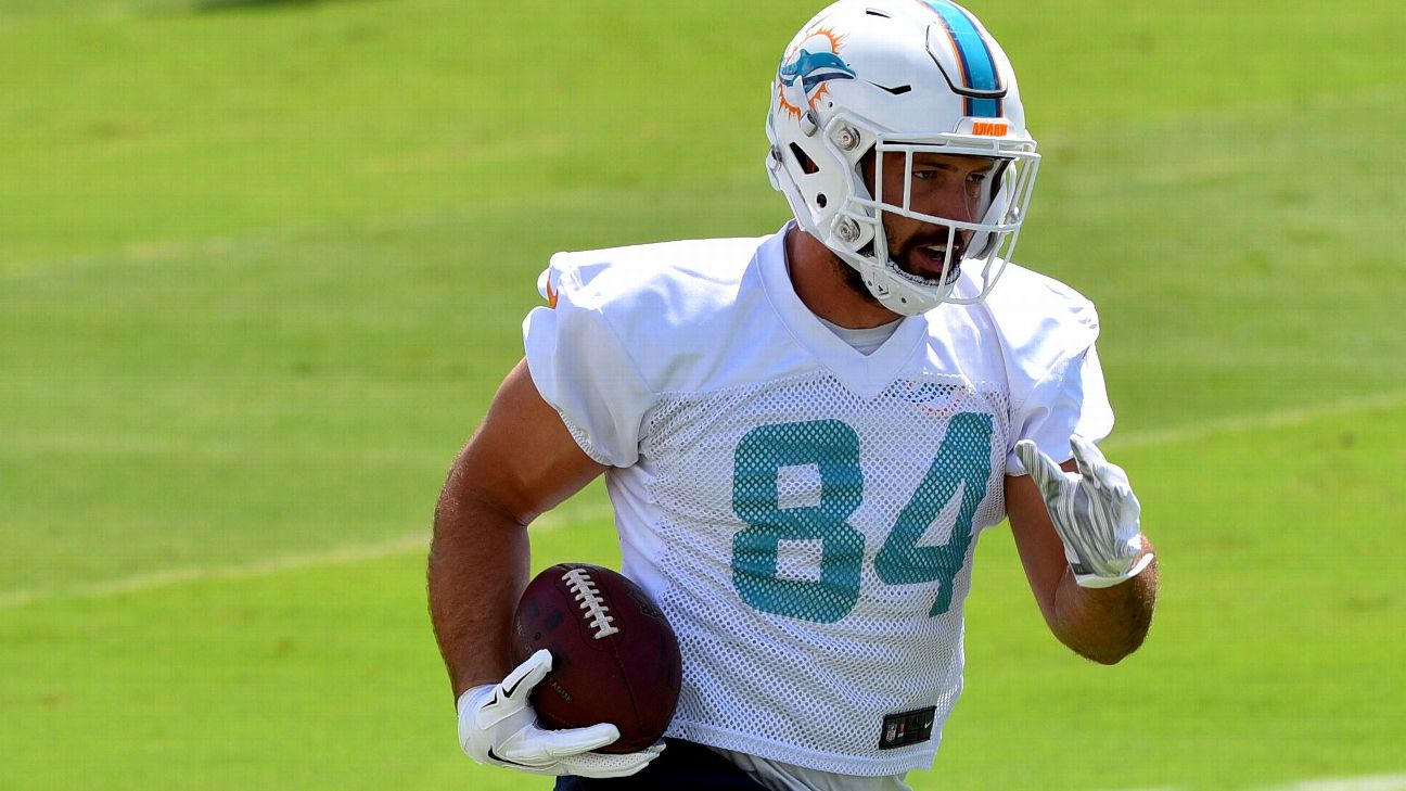 Jordan Cameron signs with Dolphins instead of Browns 