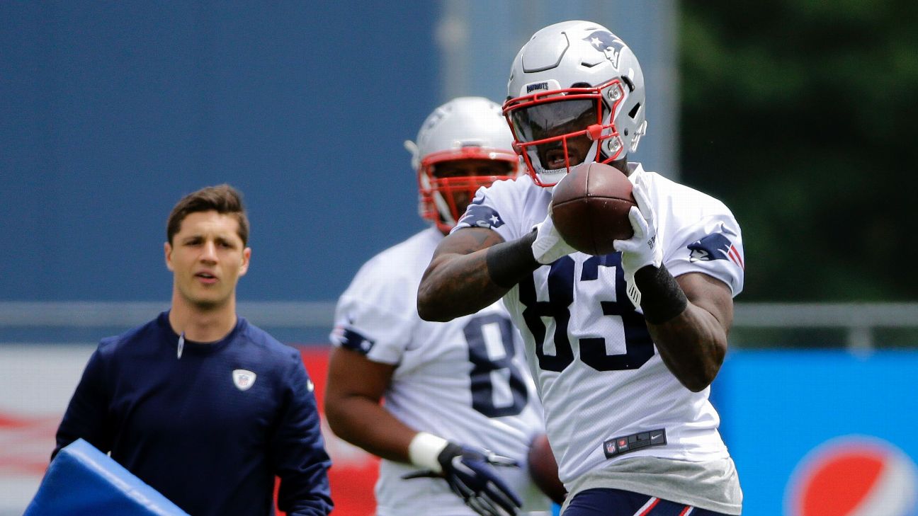 Patriots minicamp: Tight end Martellus Bennett being himself