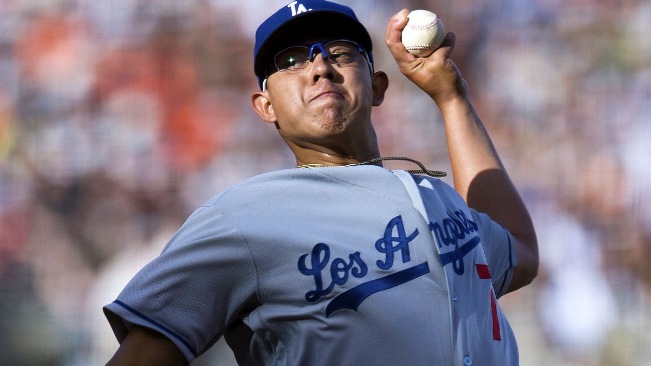 Julio Urías se encuentra triste por la ausencia de su hermano previo al  Mundial de Béisbol