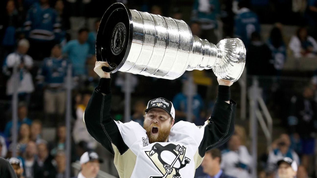 NHL - 2016 Stanley Cup playoffs - The real star of the Stanley Cup finals?  Pittsburgh Penguins center Nick Bonino's daughter, Maisie - ESPN