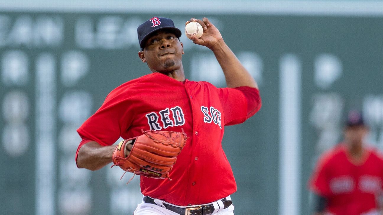 Red Sox trade left-handed pitcher Roenis Elias to Seattle Mariners