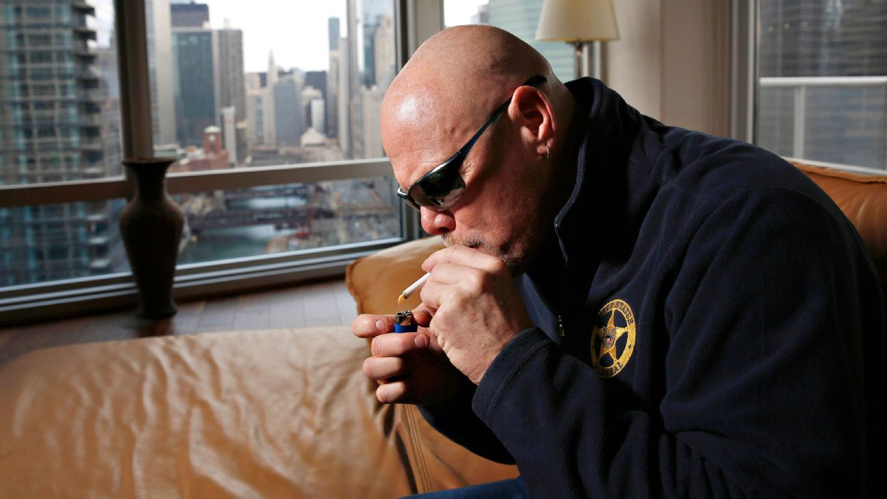 Ex-NFL star Jim McMahon was nearly driven to suicide by headaches from too  many head blows – The Virginian-Pilot