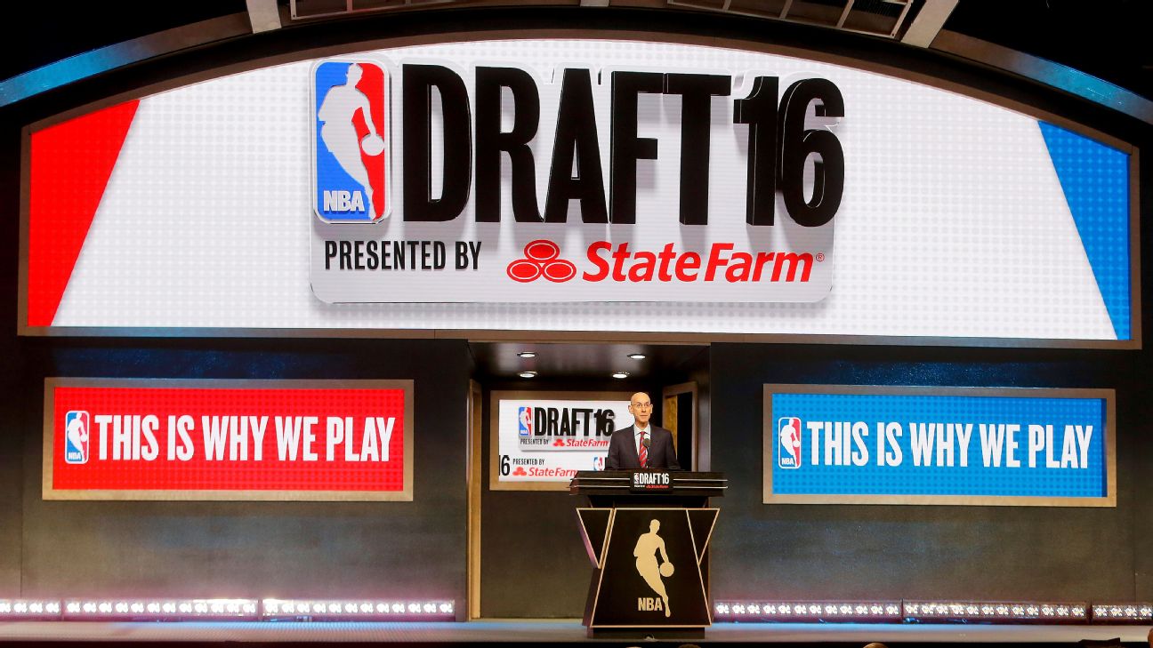 2016 NBA Draft: The Mavericks select A.J. Hammons from Purdue