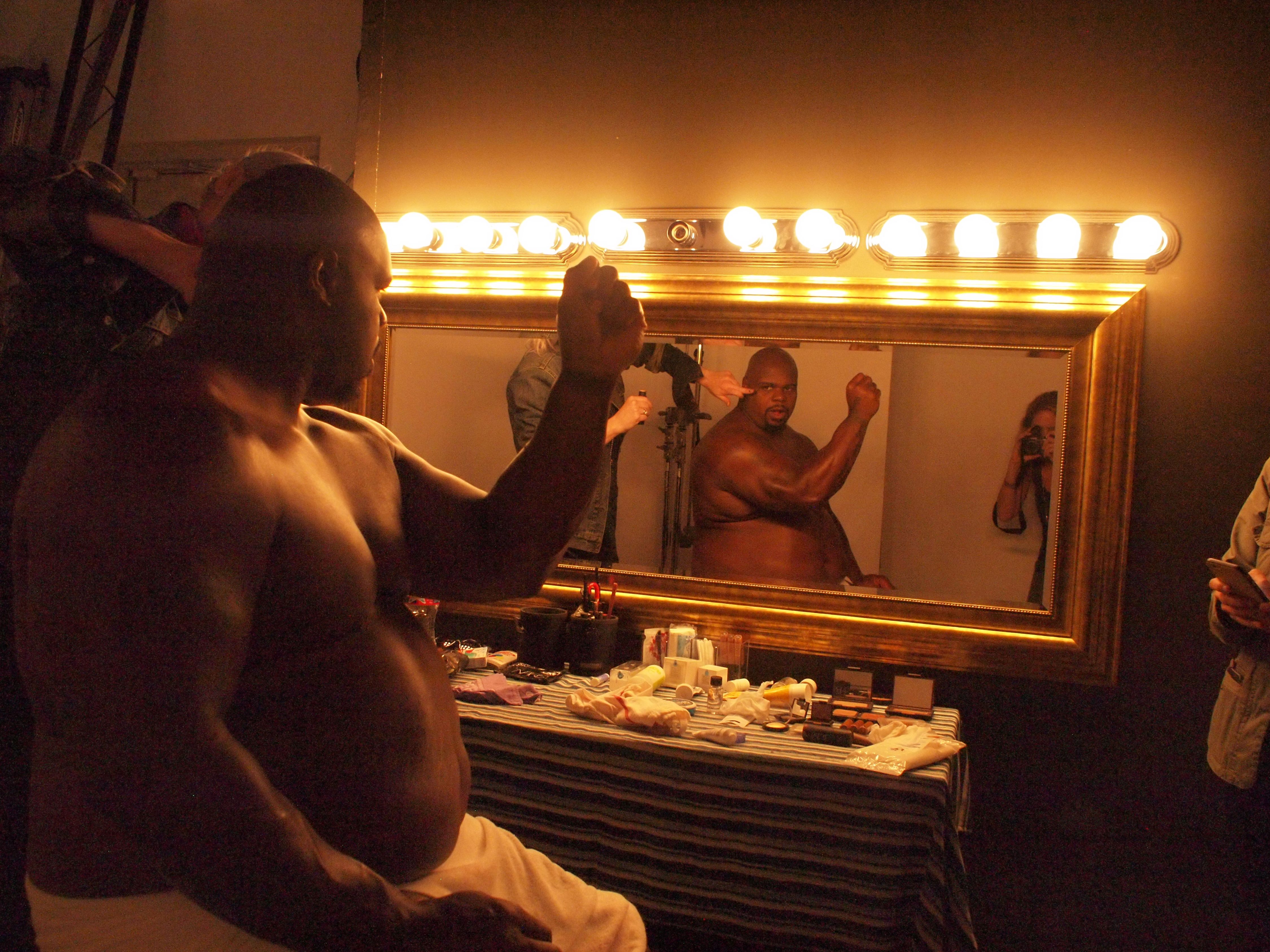 Man In The Mirror Body Issue 2016 Vince Wilfork Behind The Scenes Espn 