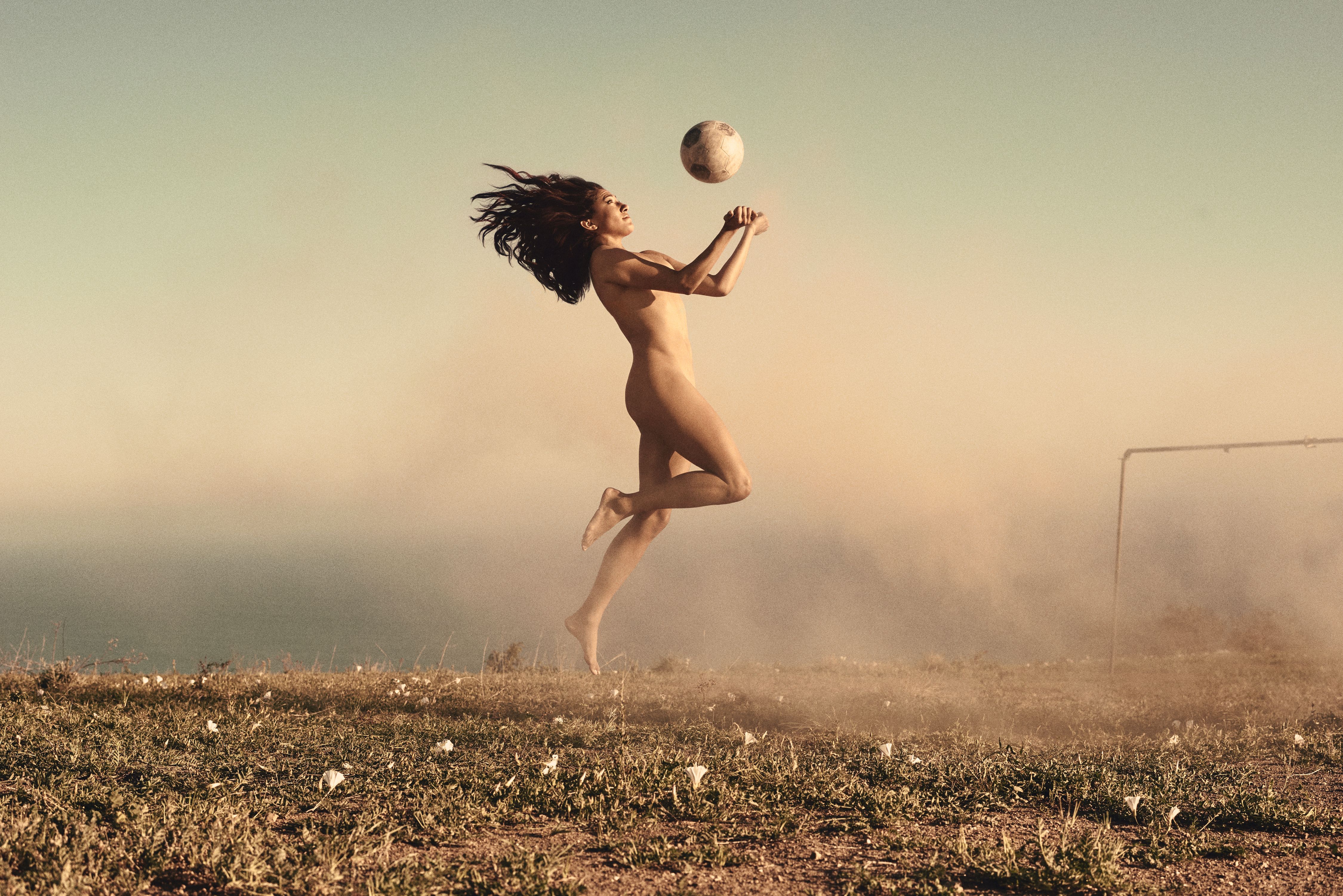 View hi-res photos of Body Issue 2016: Christen Press Behind the Scenes on ...