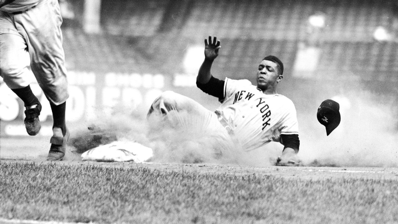 557 Satchel Paige Photos & High Res Pictures - Getty Images