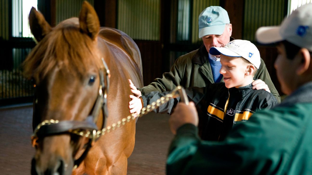 Smarty Jones' Glorious Entry into the Racing Hall of Fame