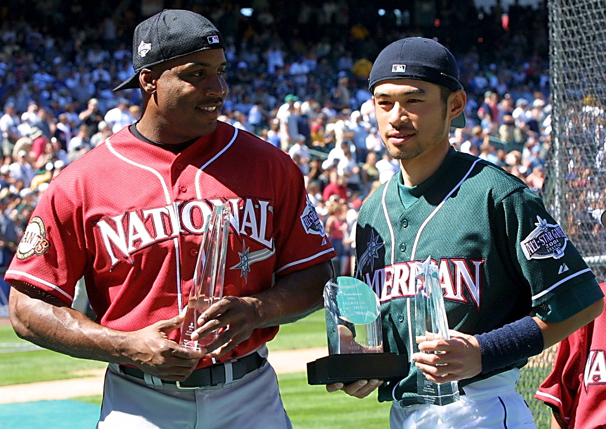 Las Grandes Ligas - TEMPORADAS DE FANTASÍA ICHIRO SUZUKI 2004 El japonés  consiguió su cuarta temporada en fila con 200 hits, las 4 fueron las  primeras en jugar en las Grandes Ligas.