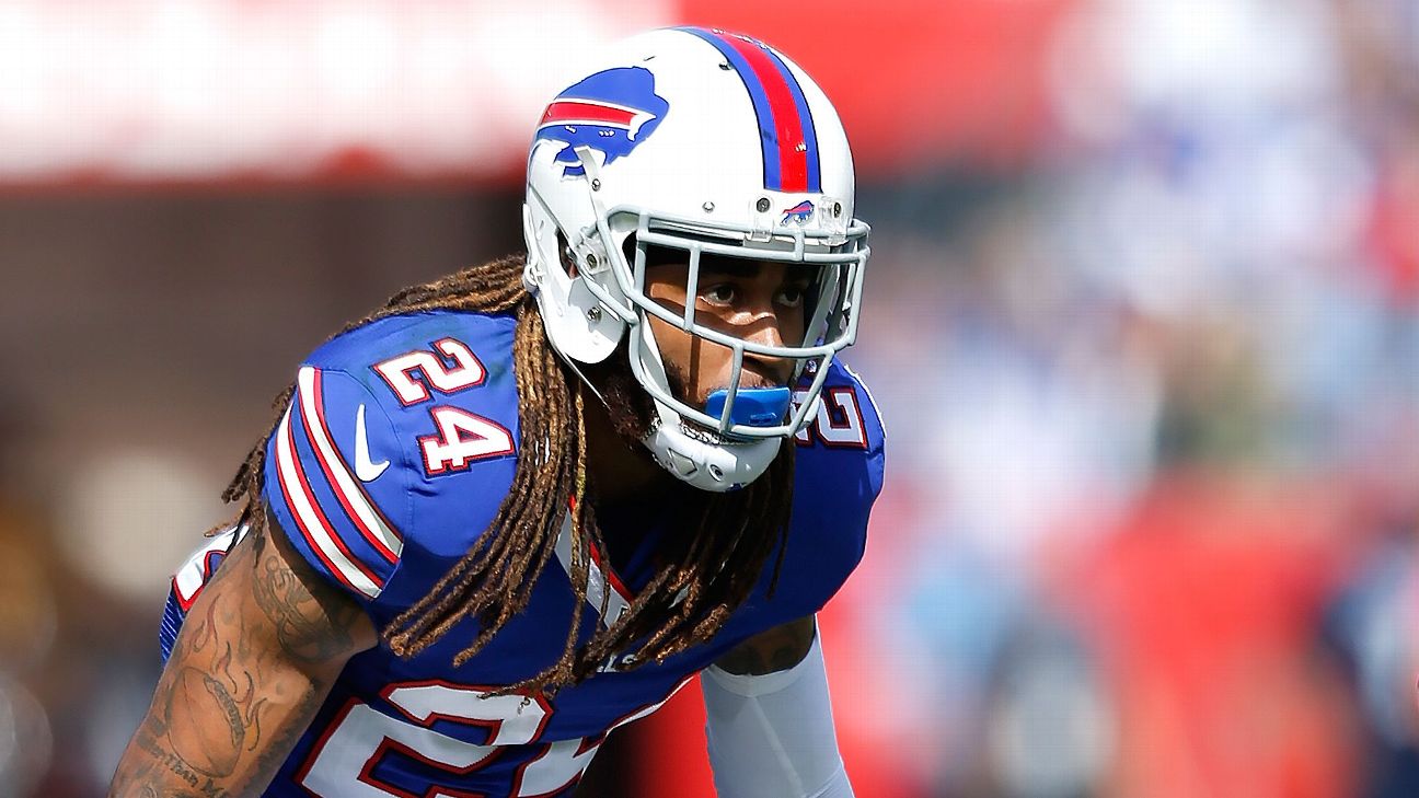 Twitter reacts to Panthers landing CB Stephon Gilmore