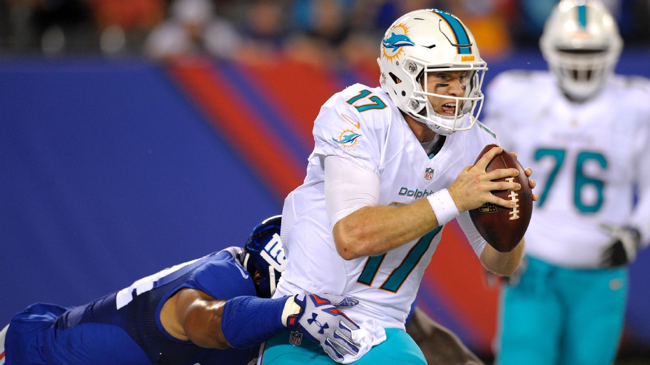 Miami Dolphins Quarterback Ryan Tannehill Faces Pivotal 2016 Season 