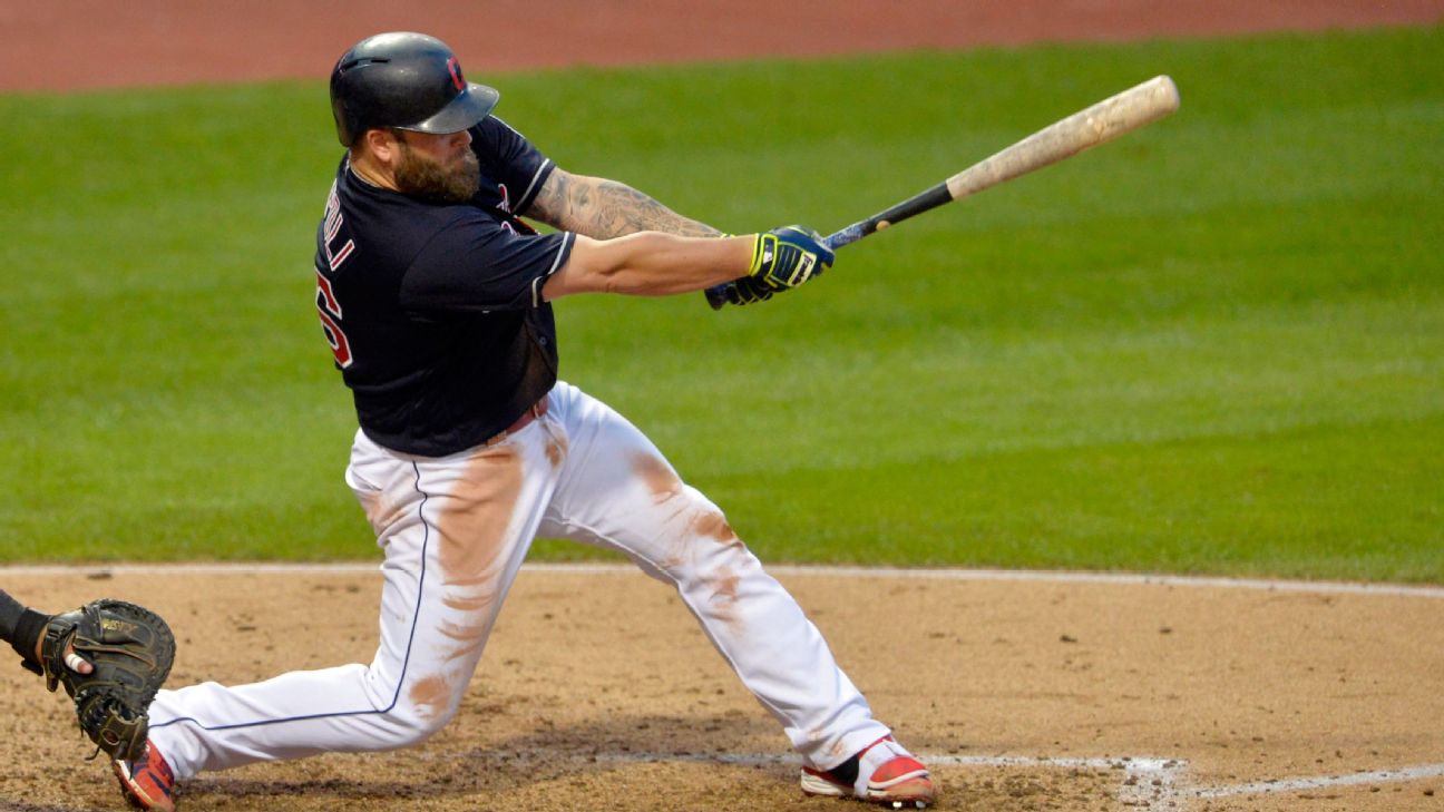 Mike Napoli out for season with knee injury