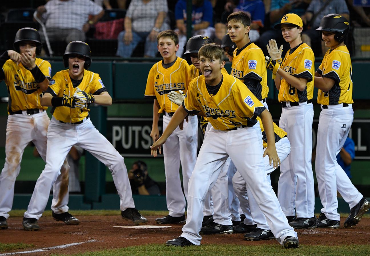 A grand night Photo Gallery Highlights of the 2016 Little League