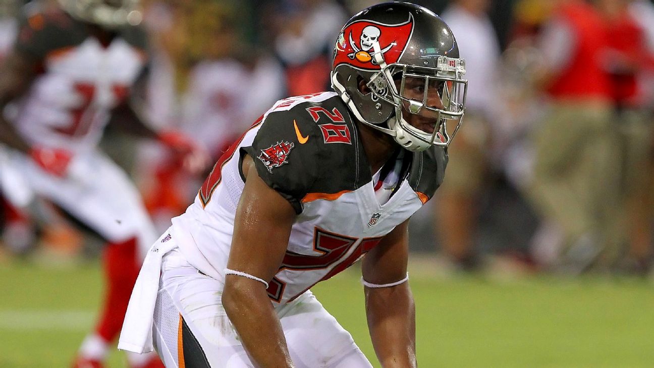 Tampa Bay Buccaneers Claim VETERAN Cornerback off Waivers! 