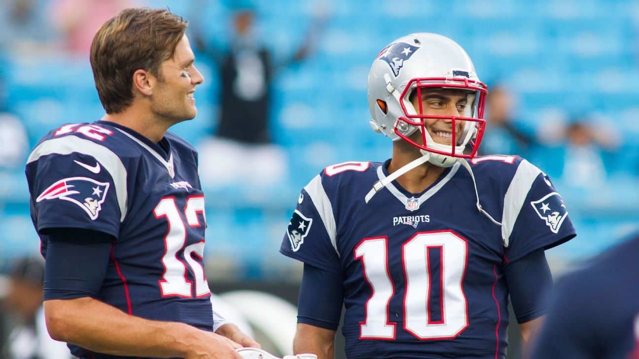 Jimmy Garoppolo, Brissett swap jerseys after preseason matchup