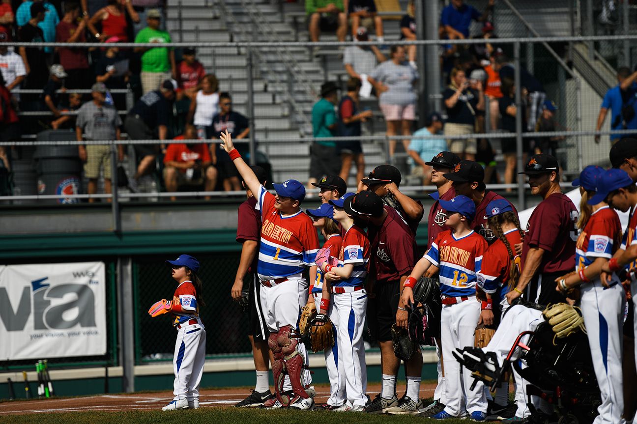 Crowd pleasers Photo Gallery 2016 Little League World Series