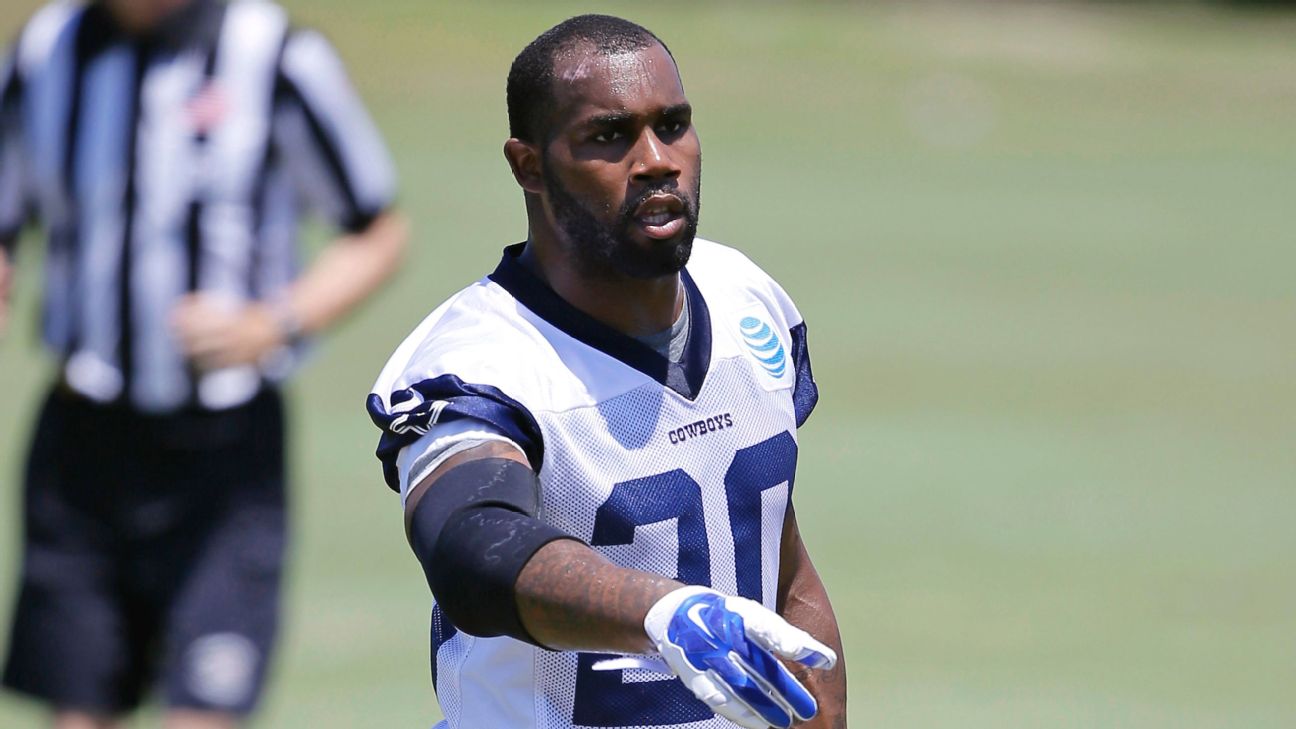 Dallas Cowboys place Darren McFadden on the reserve/non-football