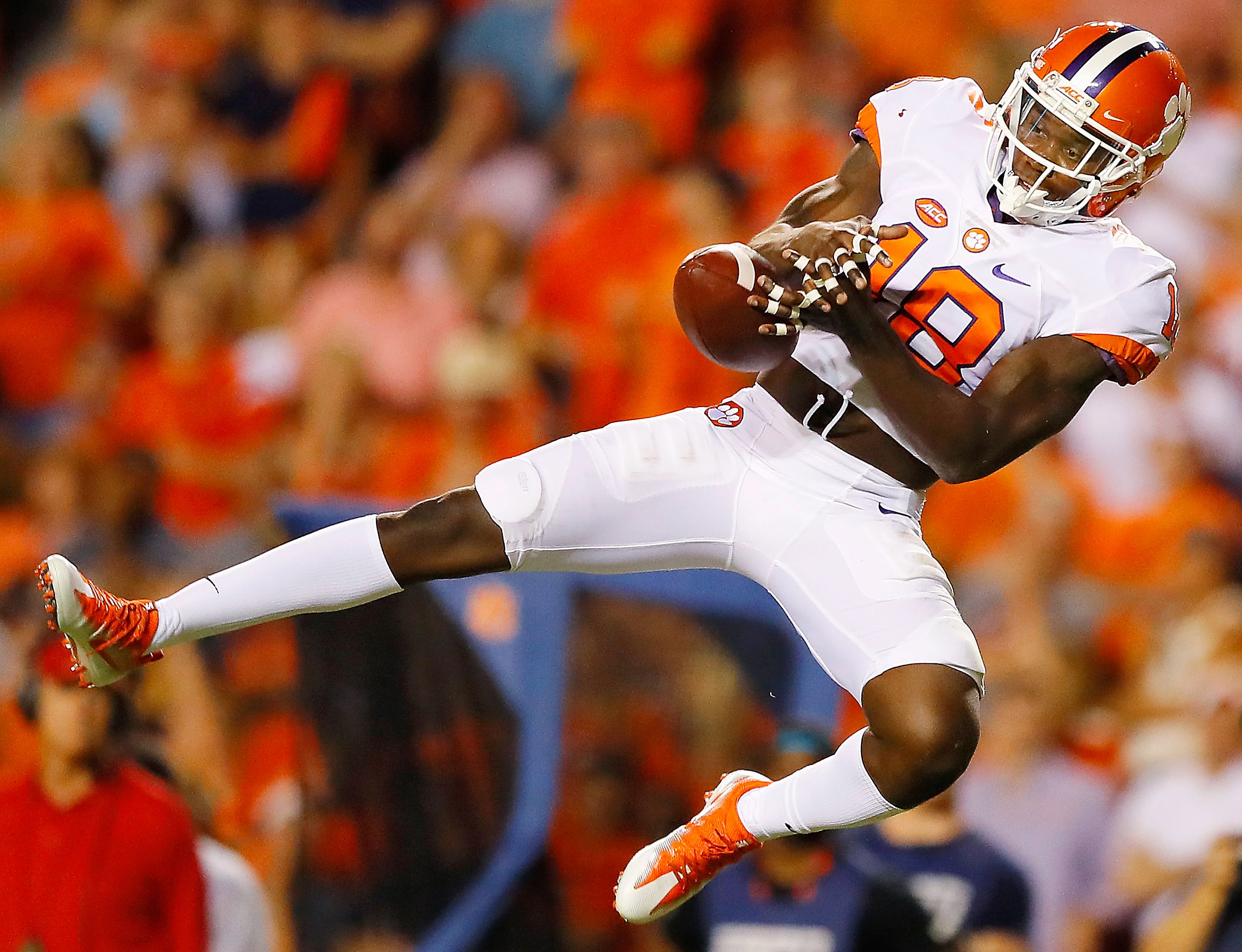 Clemson on the defensive Photos Best of College Football Kickoff