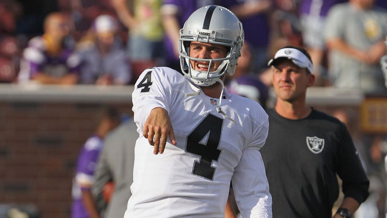 Dennis Allen: Raiders QB Derek Carr will start over Matt Schaub in