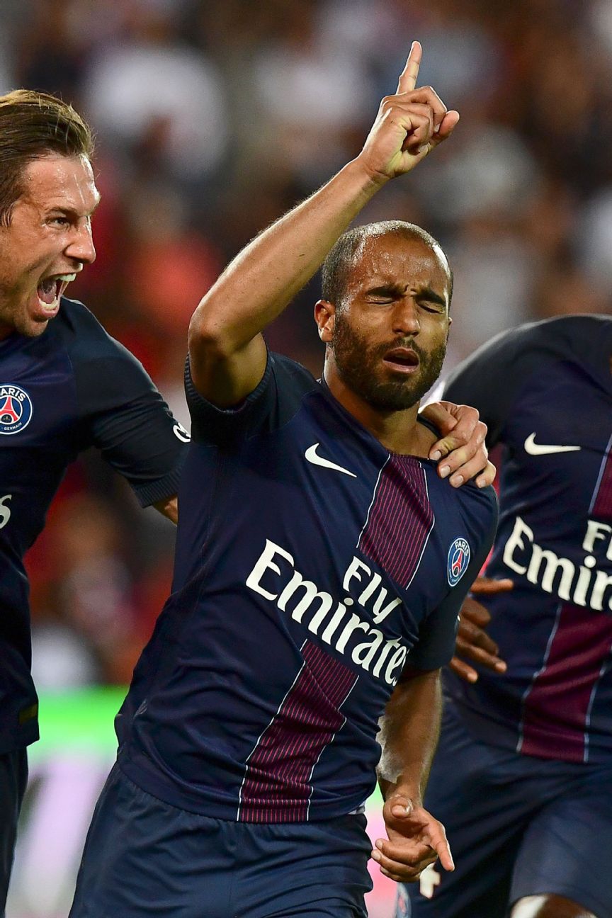 Lucas Moura Goal Ensures Fight for Top Spot Between Arsenal and PSG Goes to  the Wire