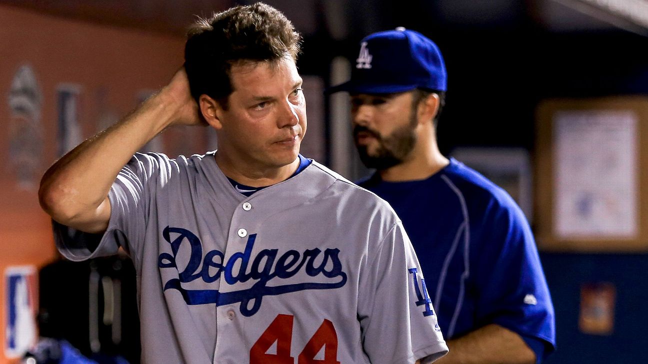 Dodgers' Clayton Kershaw removed from perfect game bid after seven