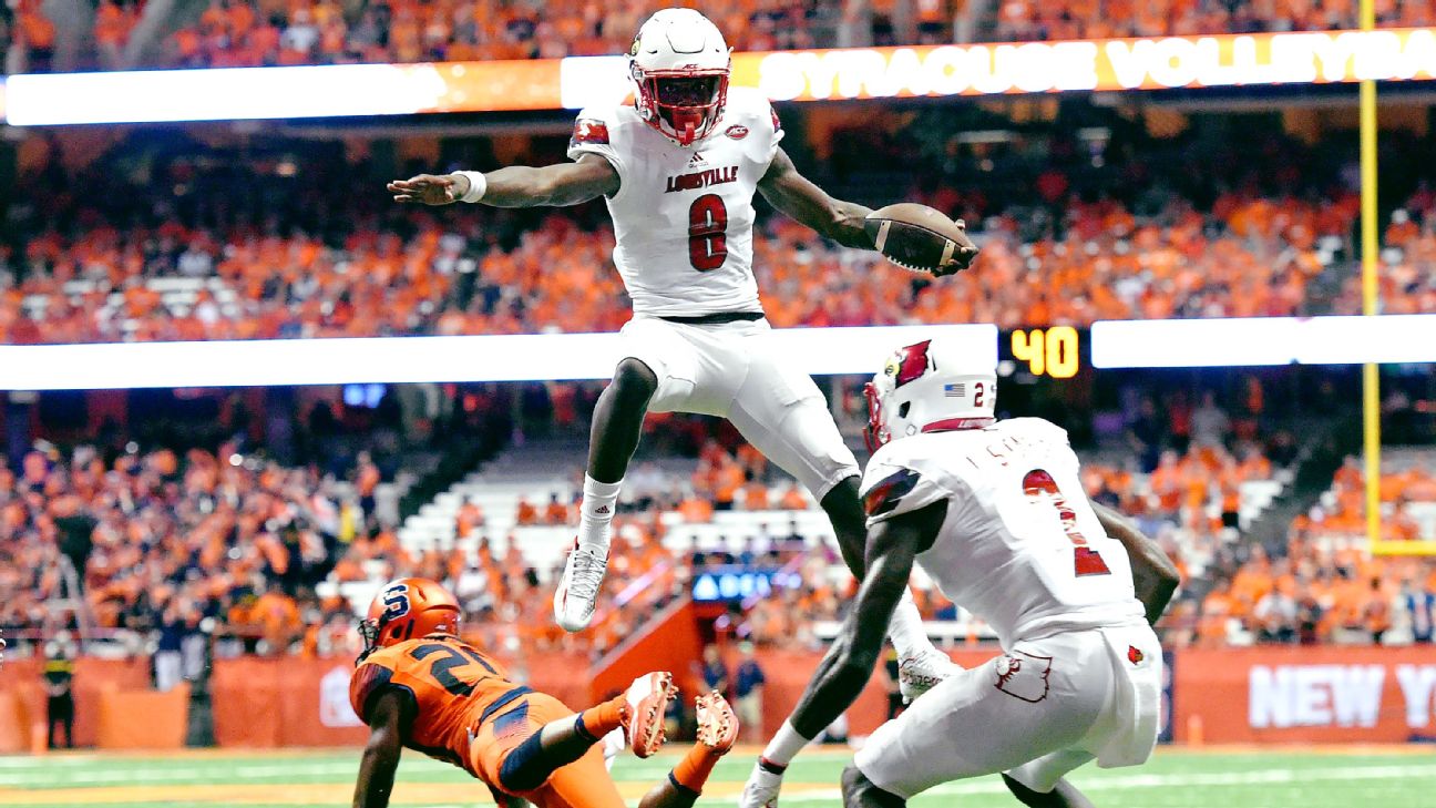 Louisville and LSU football players down astounding number of wings before  Citrus Bowl