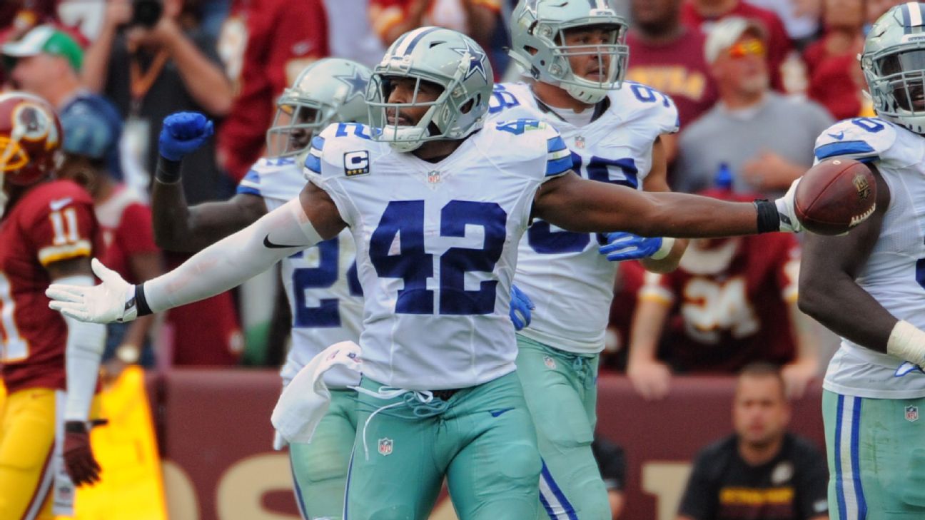 Miami Dolphins safety Kavon Frazier (35) in action as the Dolphins