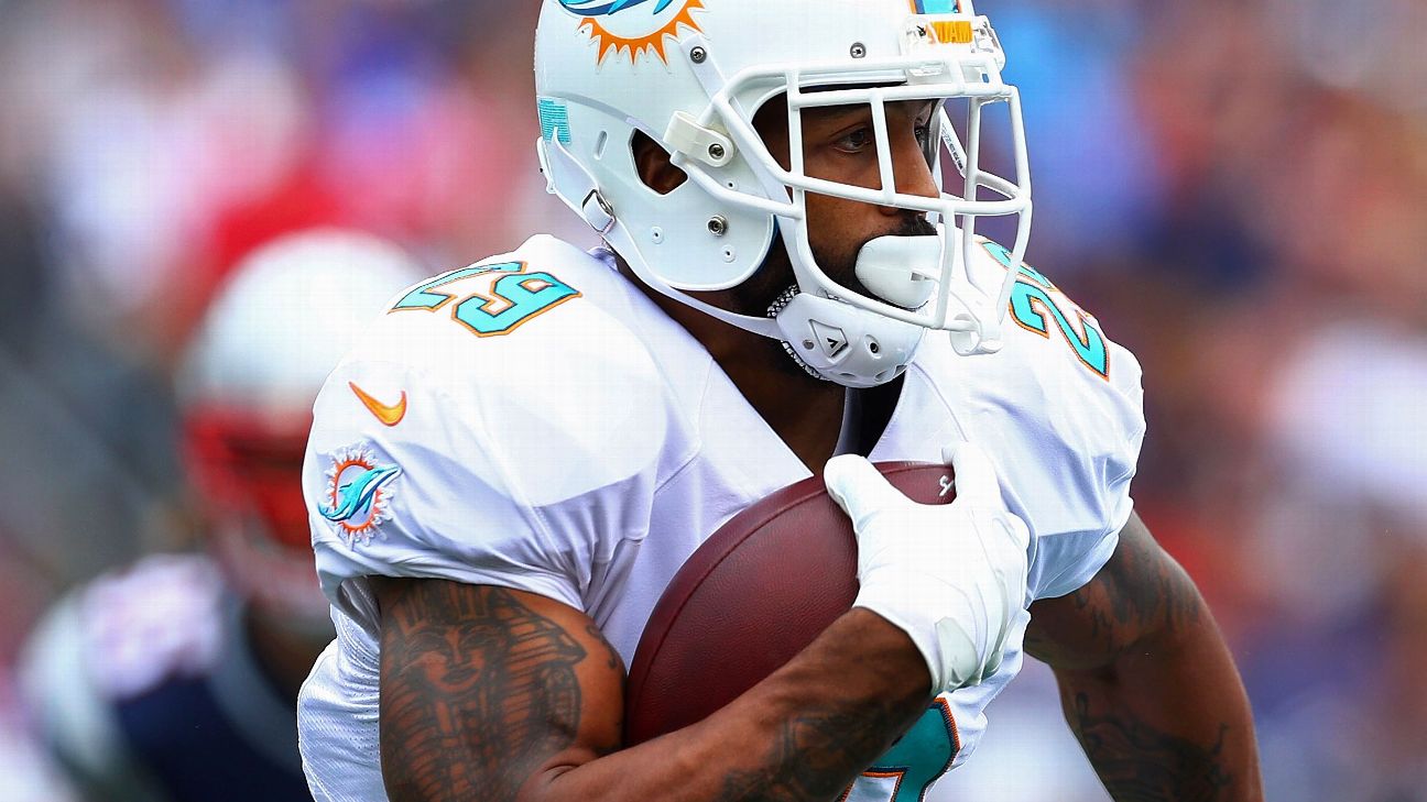 NFL on ESPN on X: Dolphins announce that RB Arian Foster has a