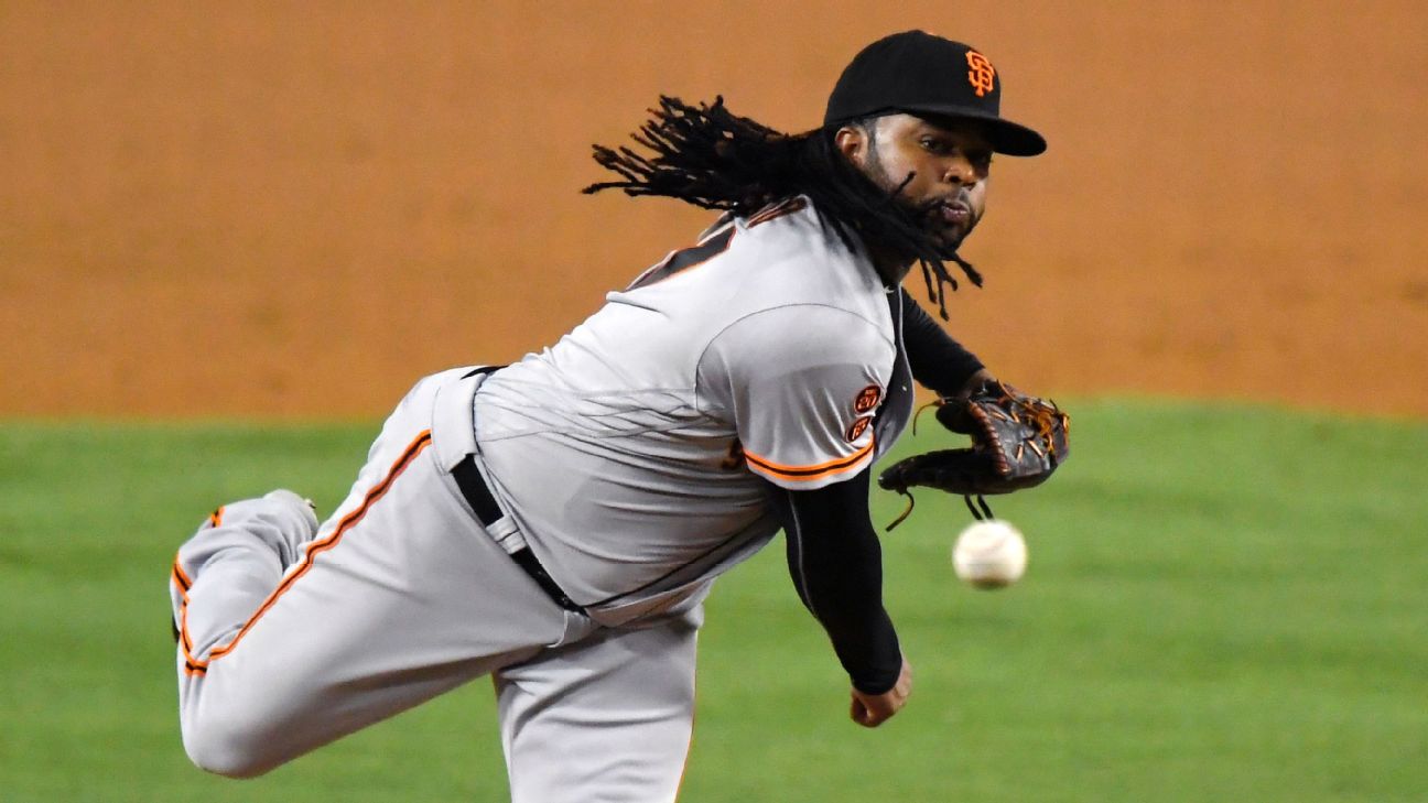 Johnny Cueto not opting out of deal with Giants