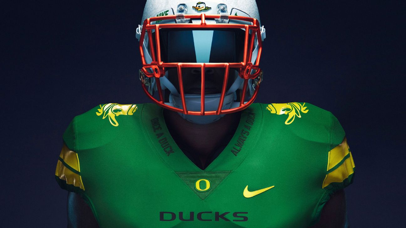 Oregon Football: Ducks Release Uniform Combination for Colorado Buffaloes -  Sports Illustrated Oregon Ducks News, Analysis and More