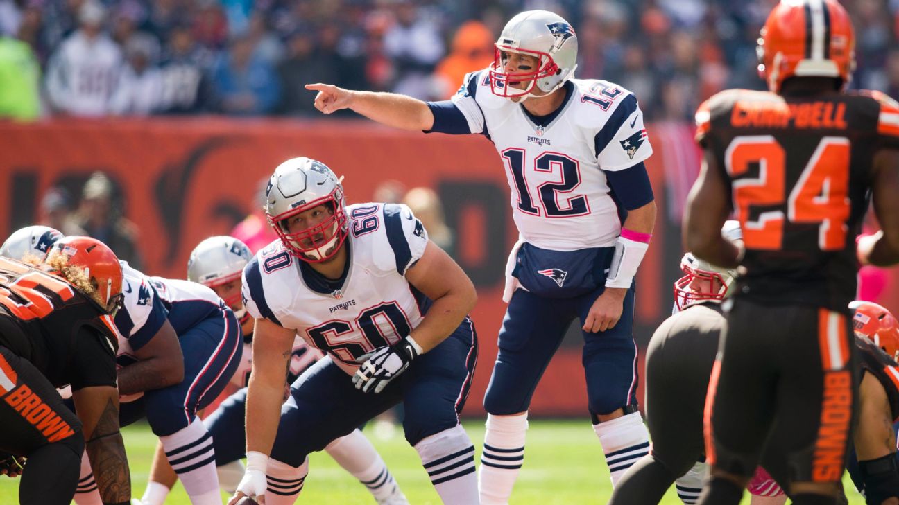 Back On The Field, Brady Leads Patriots 33-13 Against Cleveland