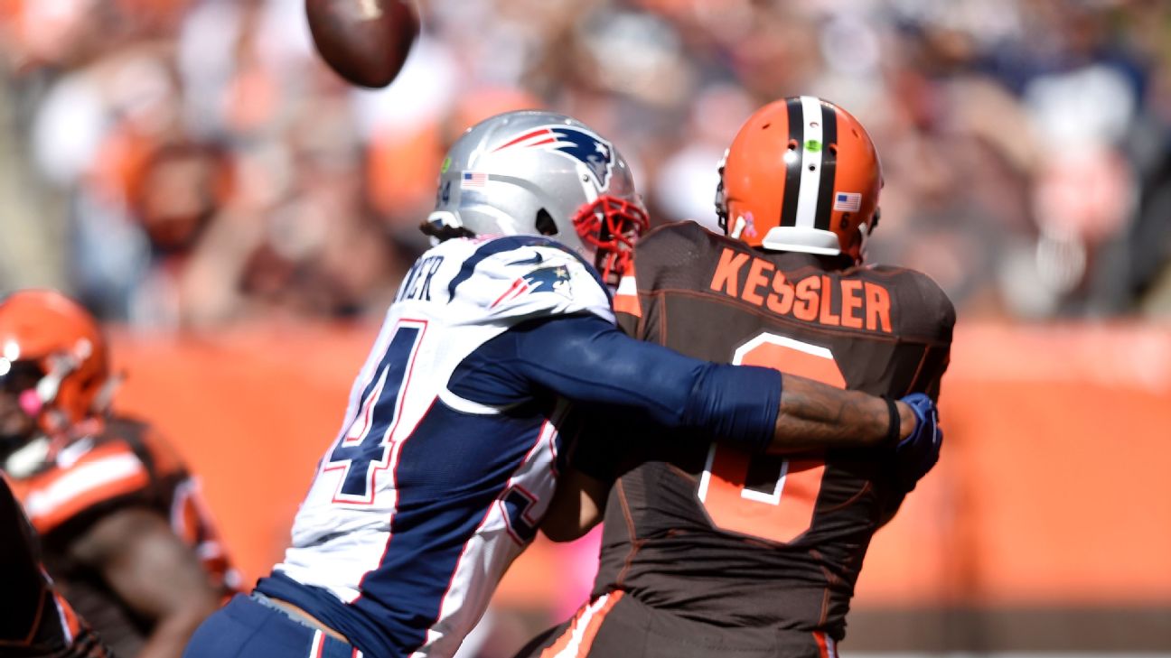 Browns avoid winless season, beat Chargers with late Christmas Eve miracle