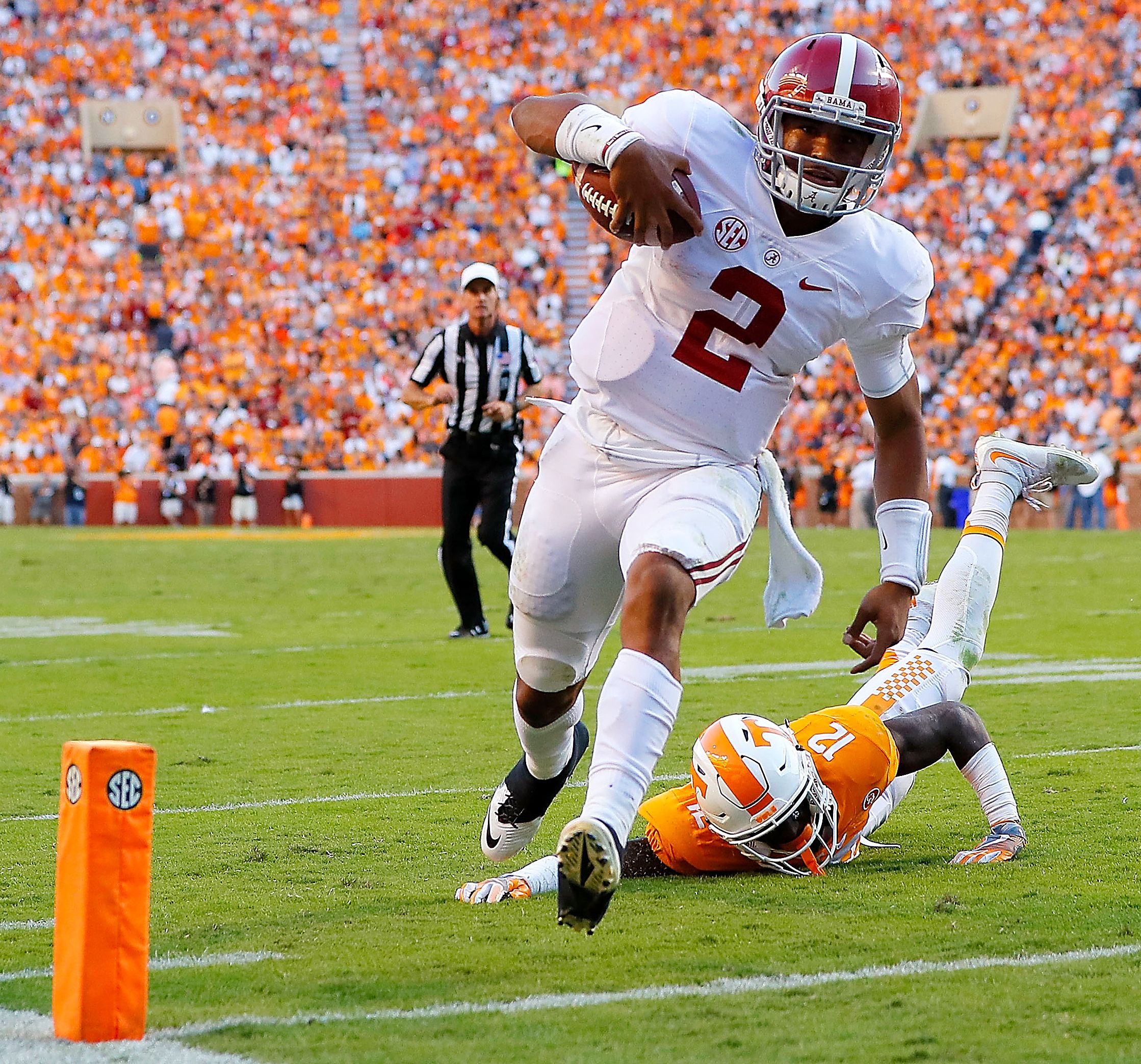 Hurts gashes Tennessee on the ground Photos Alabama vs. Tennessee ESPN
