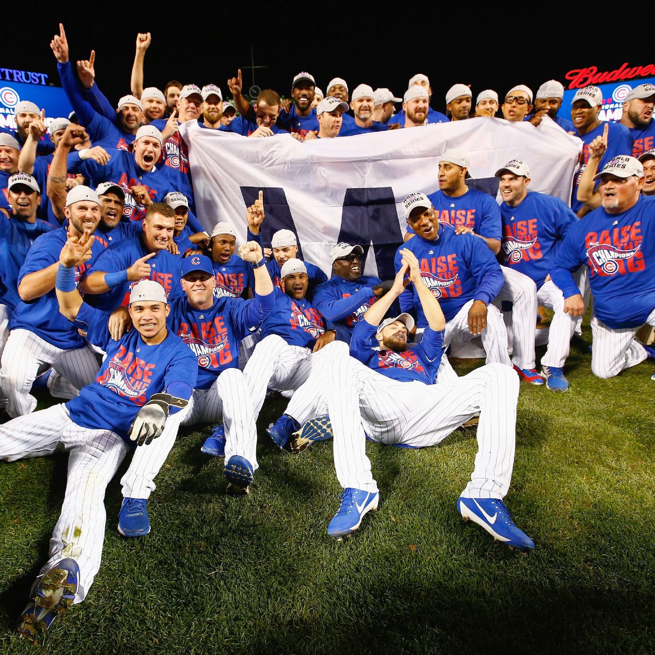 the World Series against the Cleveland Indians. 22nd Oct, 2016. Munenori  Kawasaki (Cubs), OCTOBER 22, 2016 - MLB : Chicago Cubs shortstop Munenori  Kawasaki celebrate with his teammate after winning the Game