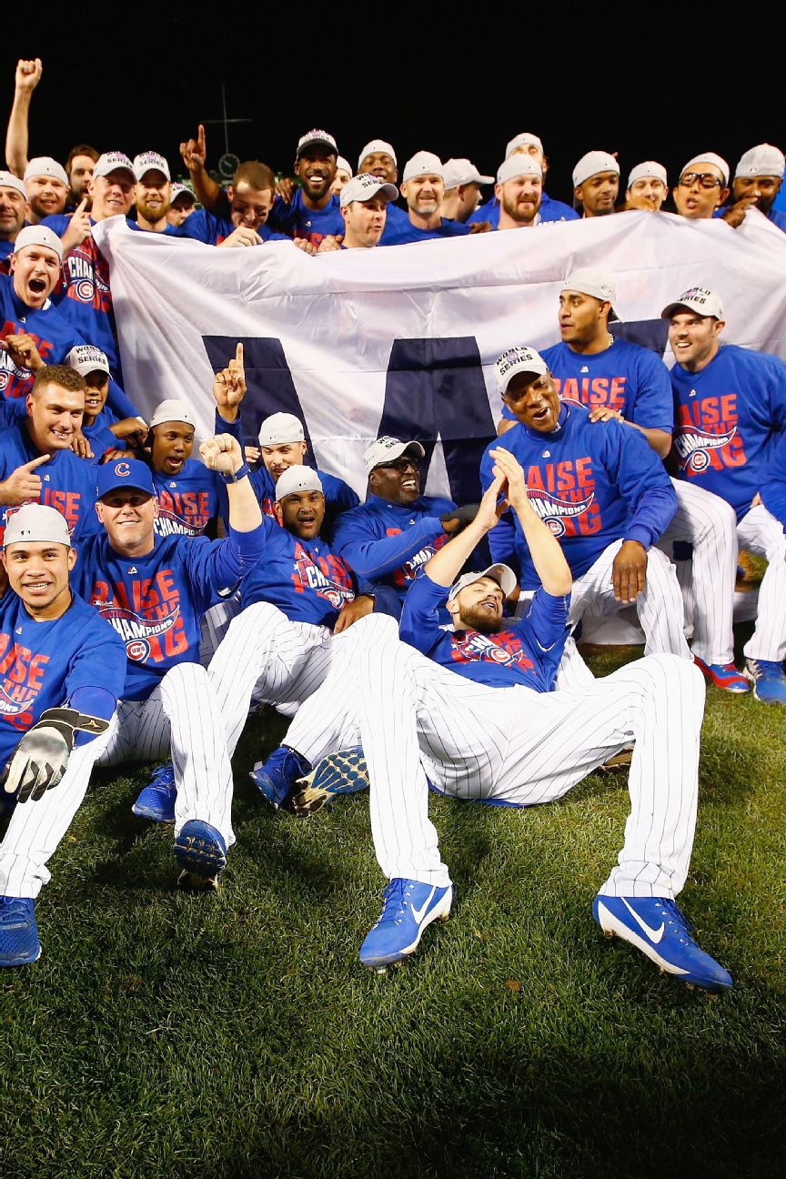 Anthony Rizzo gives World Series ball to Tom Ricketts - Sports Illustrated