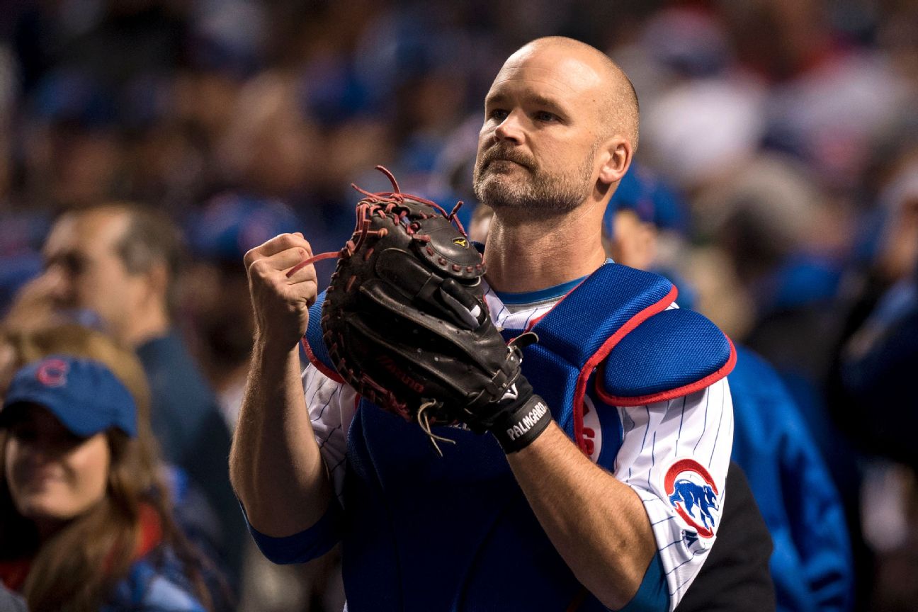 Chicago Cubs catcher David Ross says goodbye to Wrigley Field