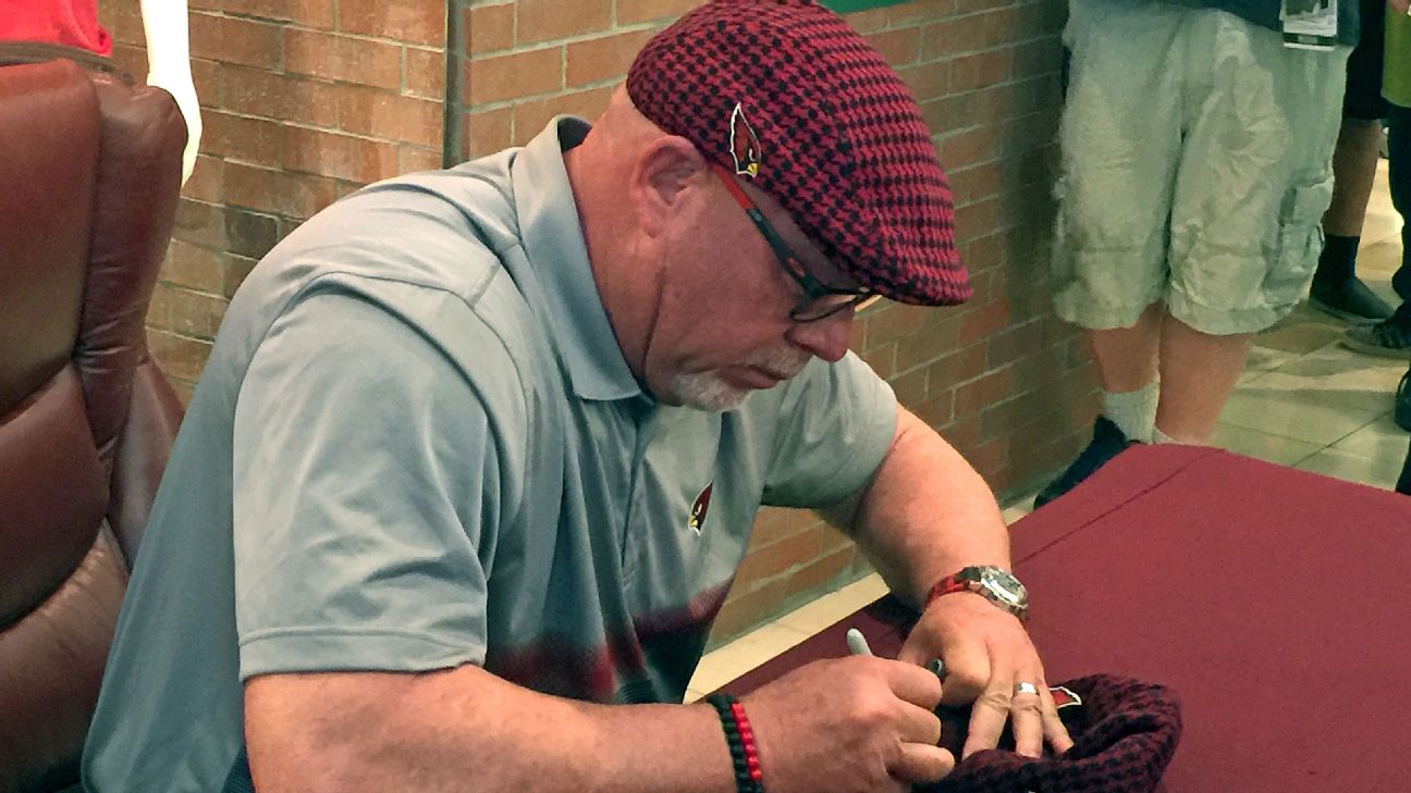 Cardinals' Bruce Arians raises money, honors mentor with signature hat -  ESPN - Arizona Cardinals Blog- ESPN