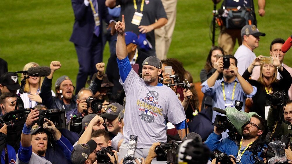 Cubs' David Ross oldest to homer in Game 7
