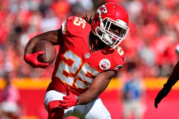 Chiefs RB Jamaal Charles says he feels like the LeBron James of