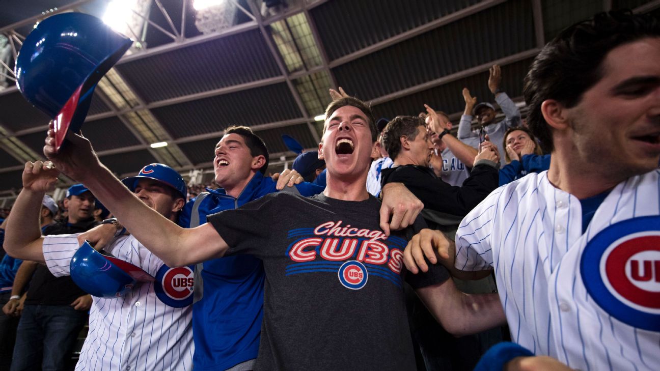 Cubs' gear selling at a record-setting pace, just in time for