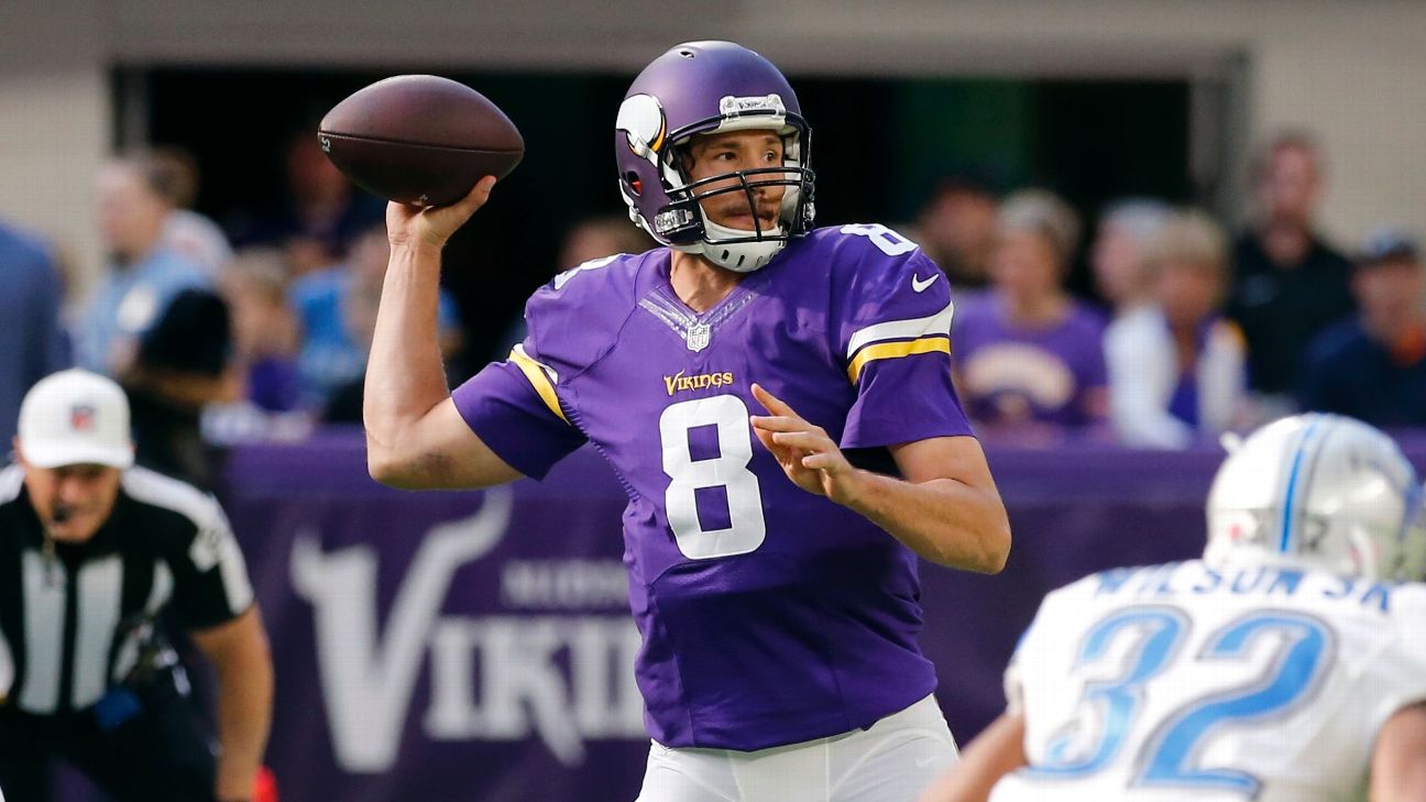 Vikings take control of NFC North by beating Dolphins without