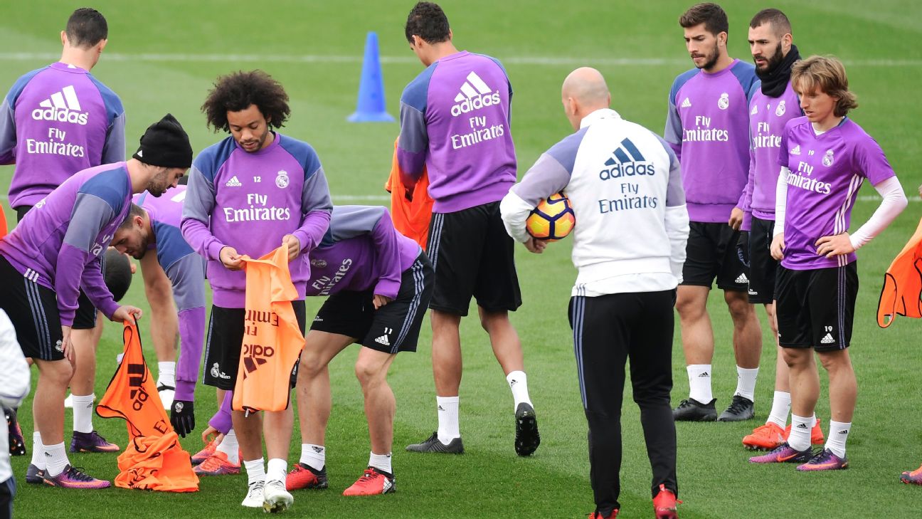 Gareth Bale limps out of Real Madrid training ahead of Super Cup clash  against Manchester United - Irish Mirror Online