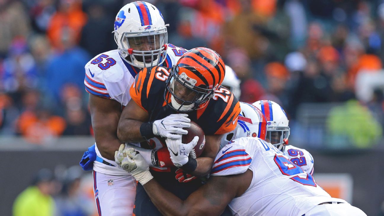 Cincinnati Bengals: A.J. Green Avoids Disaster, Giovani Bernard Done