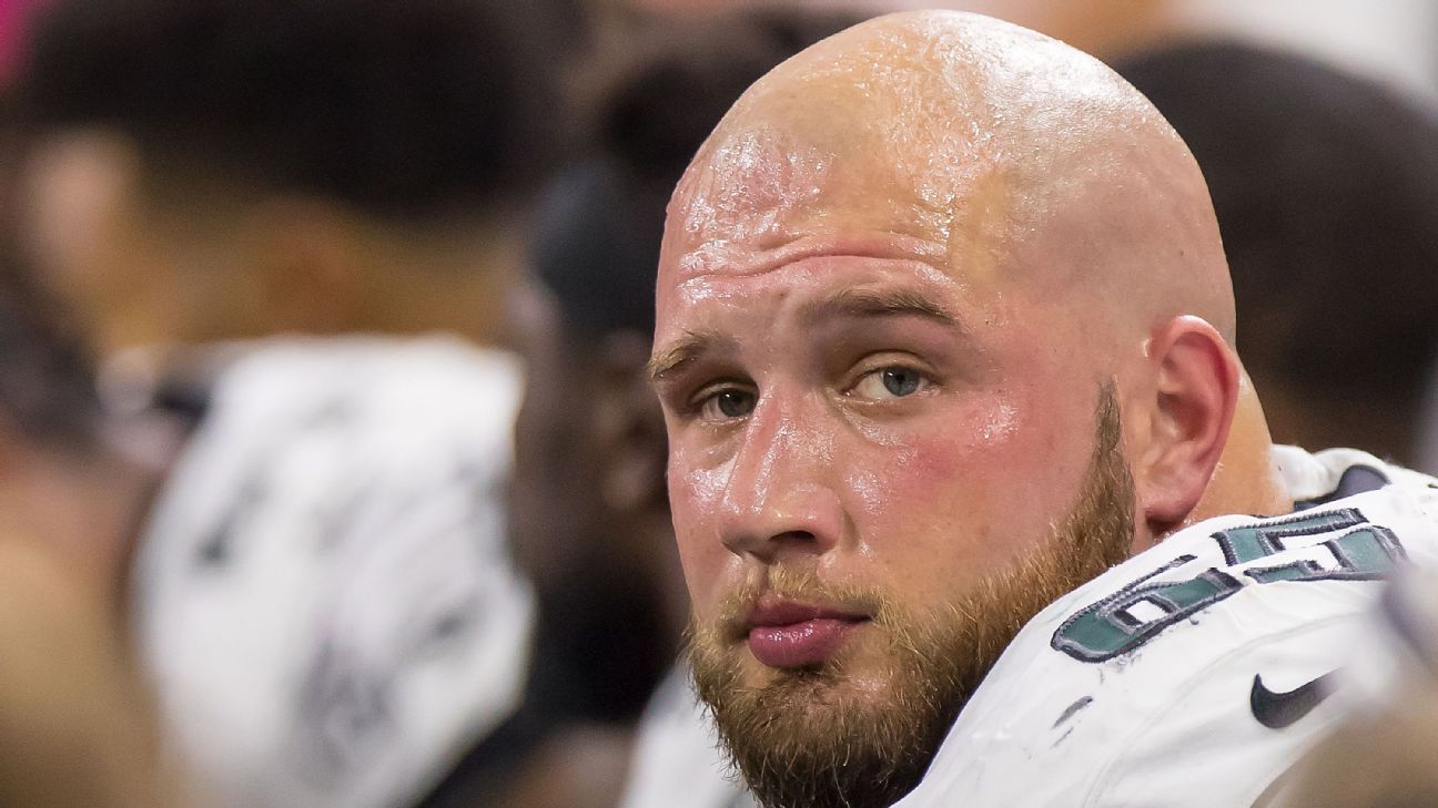 Eagles' Lane Johnson can't keep up with demand for underdog T-shirts