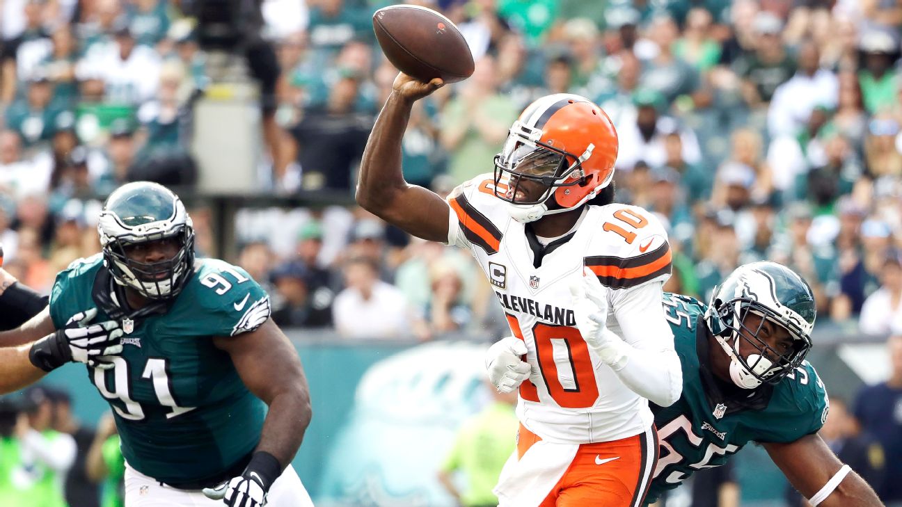 RG3 back in starting lineup for winless Browns